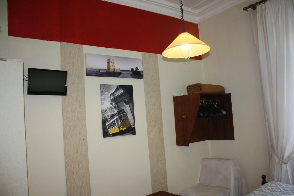 מלון ליסבון Pensao Residencial Estrela Do Mondego חדר תמונה